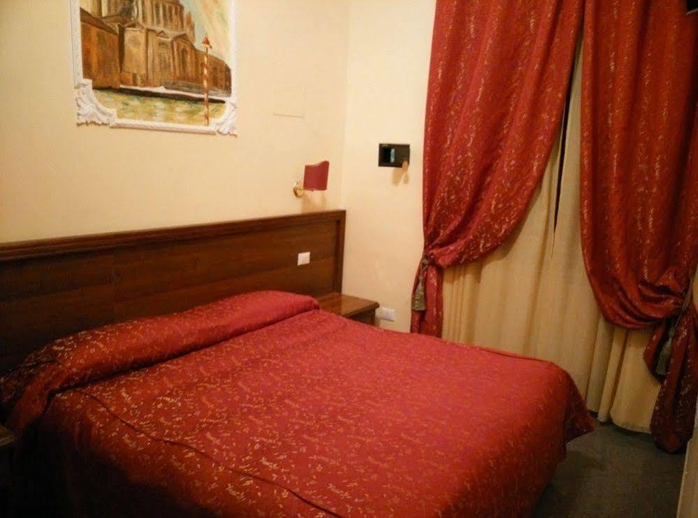 B&B Rudy Center Roma Esterno foto