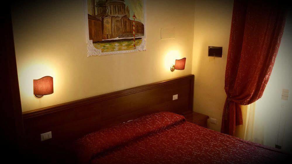 B&B Rudy Center Roma Esterno foto